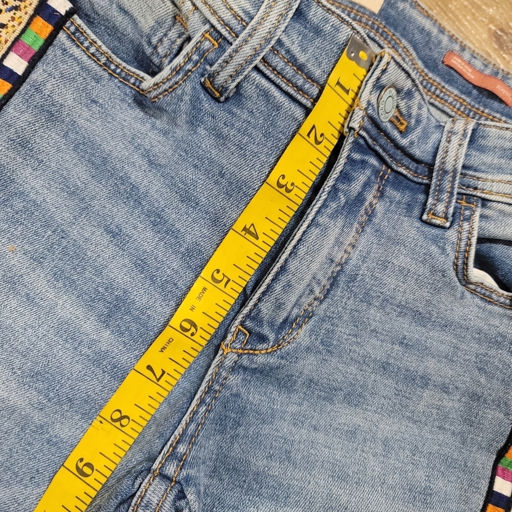 Pilcro Slim Boyfriend Crop Jeans Petite 25 Embroidered Side Stripe EUC - Picture 7 of 15